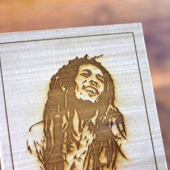 Ξύλινο stand Bob Marley